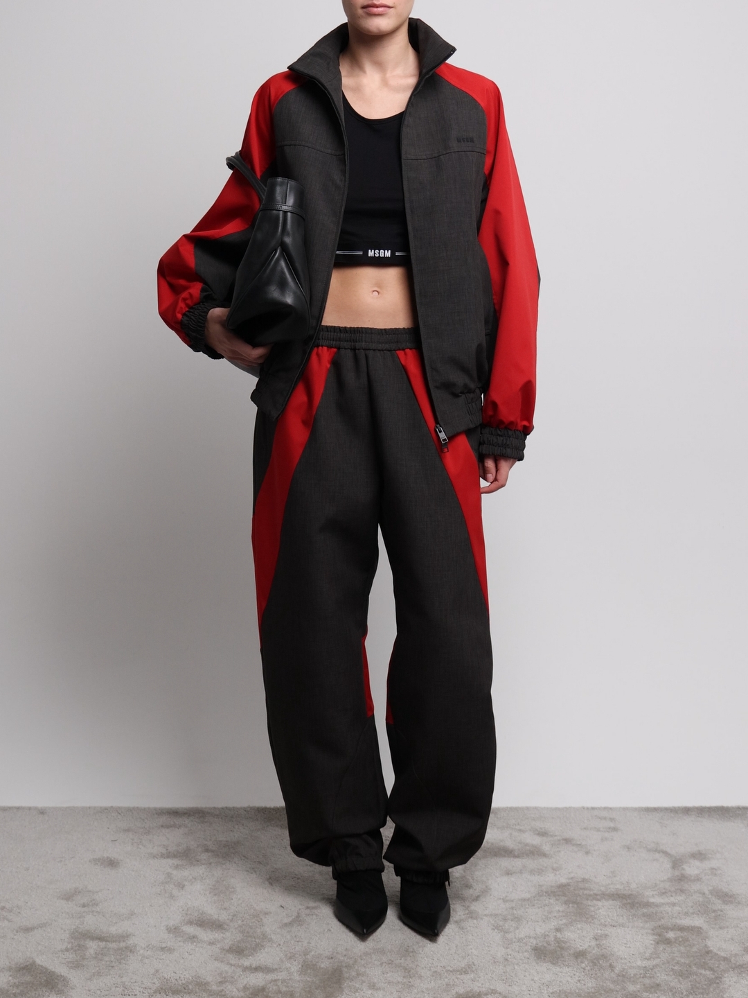 Брюки жен MSGM 3942MDP04Y 257807 98R купить по цене 40 000 руб. в
