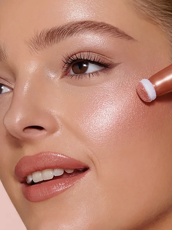 Жидкие румяна-хайлайтер жен Charlotte Tilbury CT3619 GLOWGASM BEAUTY LIGHT WAND - PEACHGASM - 1
