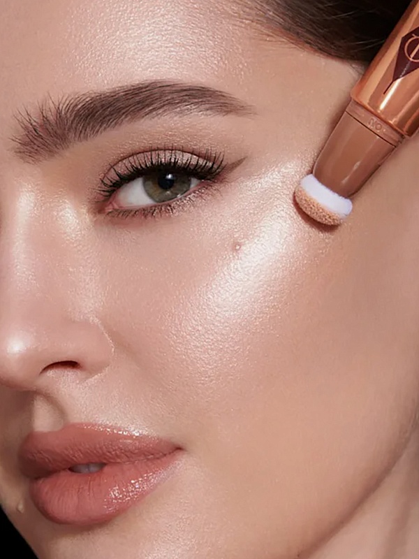 Жидкий хайлайтер жен Charlotte Tilbury CT7829 HOLLYWOOD BEAUTY LIGHT WAND - SPOTLIGHT - 1