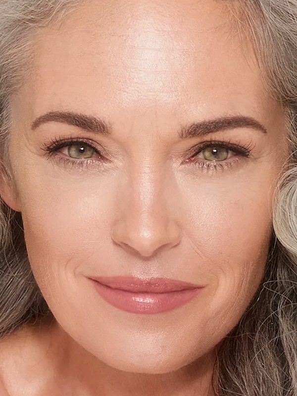 Тональное средство жен Charlotte Tilbury CT0916 UNREAL SKIN SHEER GLOW TINT - 2 FAIR - 1